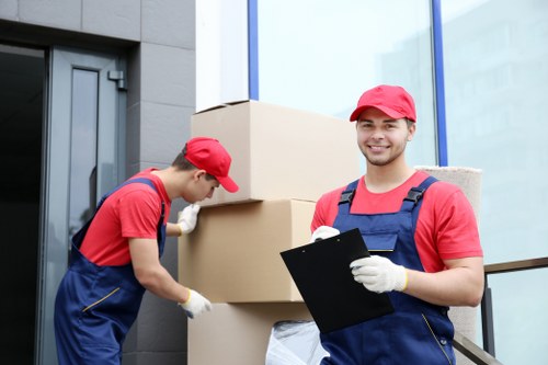 Local moving truck in Bromley for efficient home and office moves