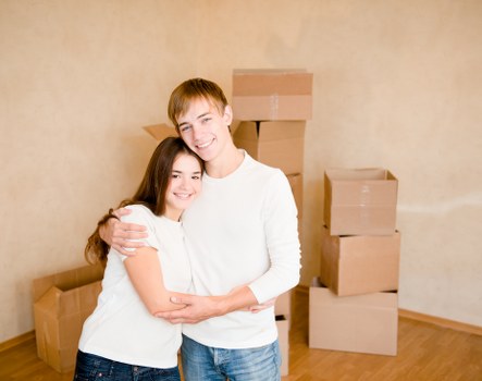 Removal companies in Bromley helping with a local home move