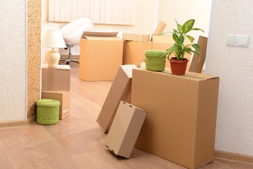 Professional moving truck in Bromley supporting moving day logistics