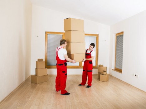 Final complaint resolution notes for a removals service